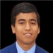 Profesor de inglés y de matemática, que enseña a todas las edades (niños hasta adolescentes)